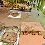 Luxury Room Colonna 4*, Center