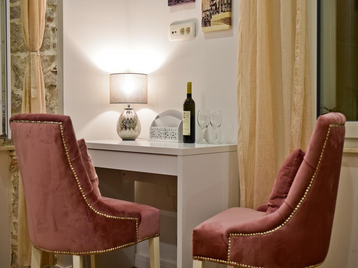 Penzión pre hostí Luxury Colonna 4*, Center 4*